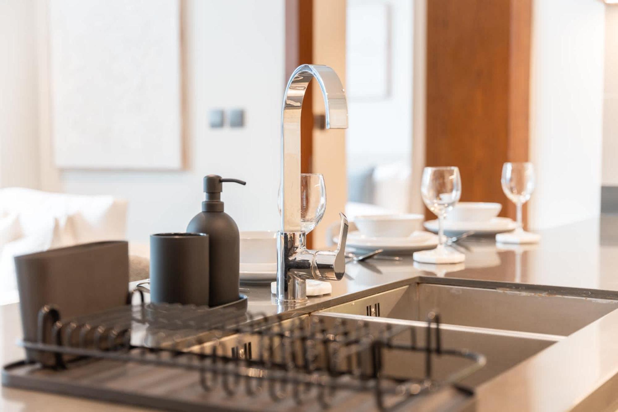 Astonishing 1 Bedroom Flat In No 9 Tower Marina * Dubai
