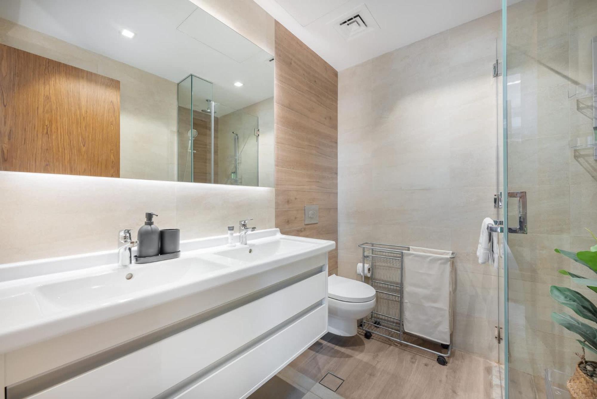 Apartment Astonishing 1 Bedroom Flat In No 9 Tower Marina *