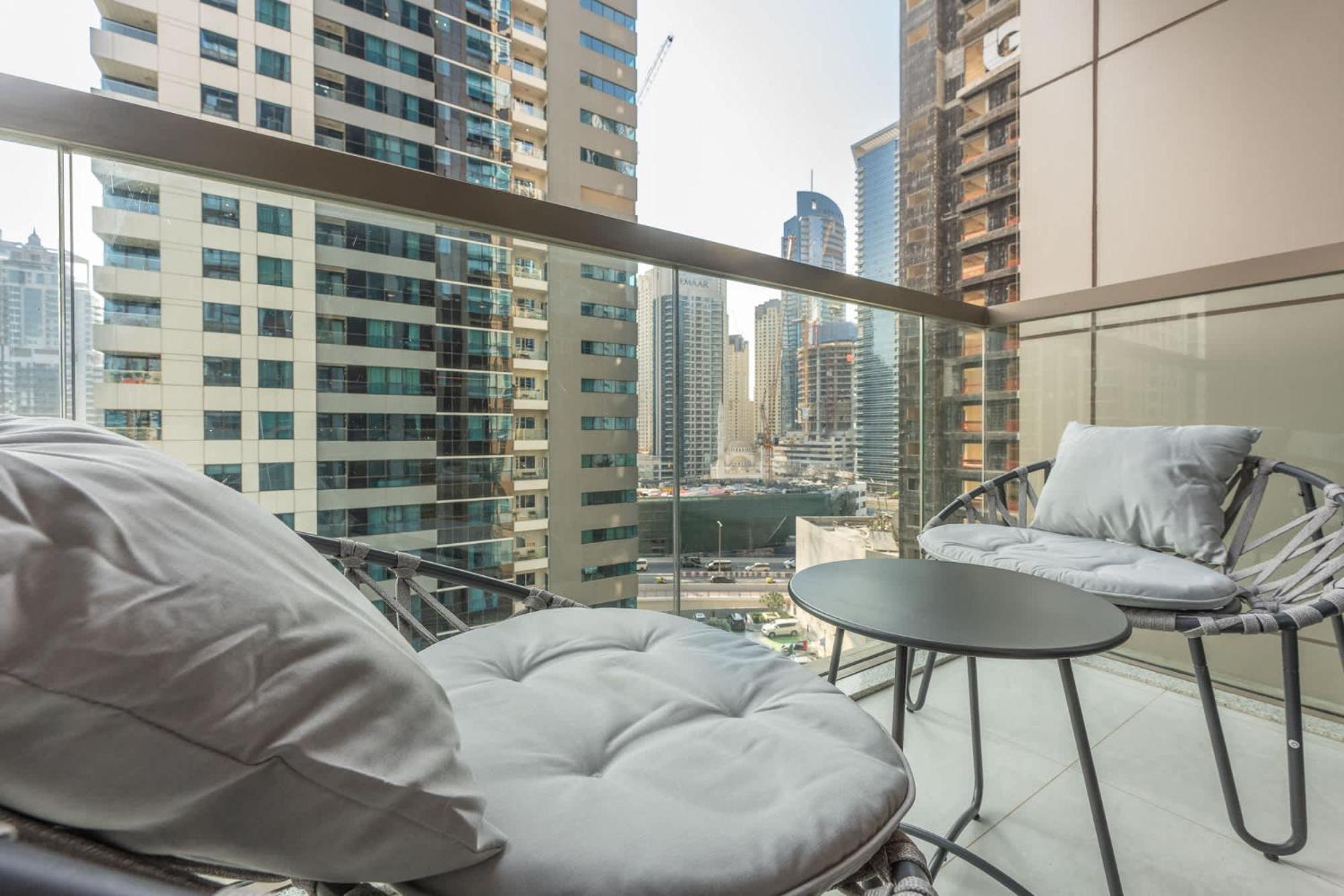 Apartment Astonishing 1 Bedroom Flat In No 9 Tower Marina Dubai