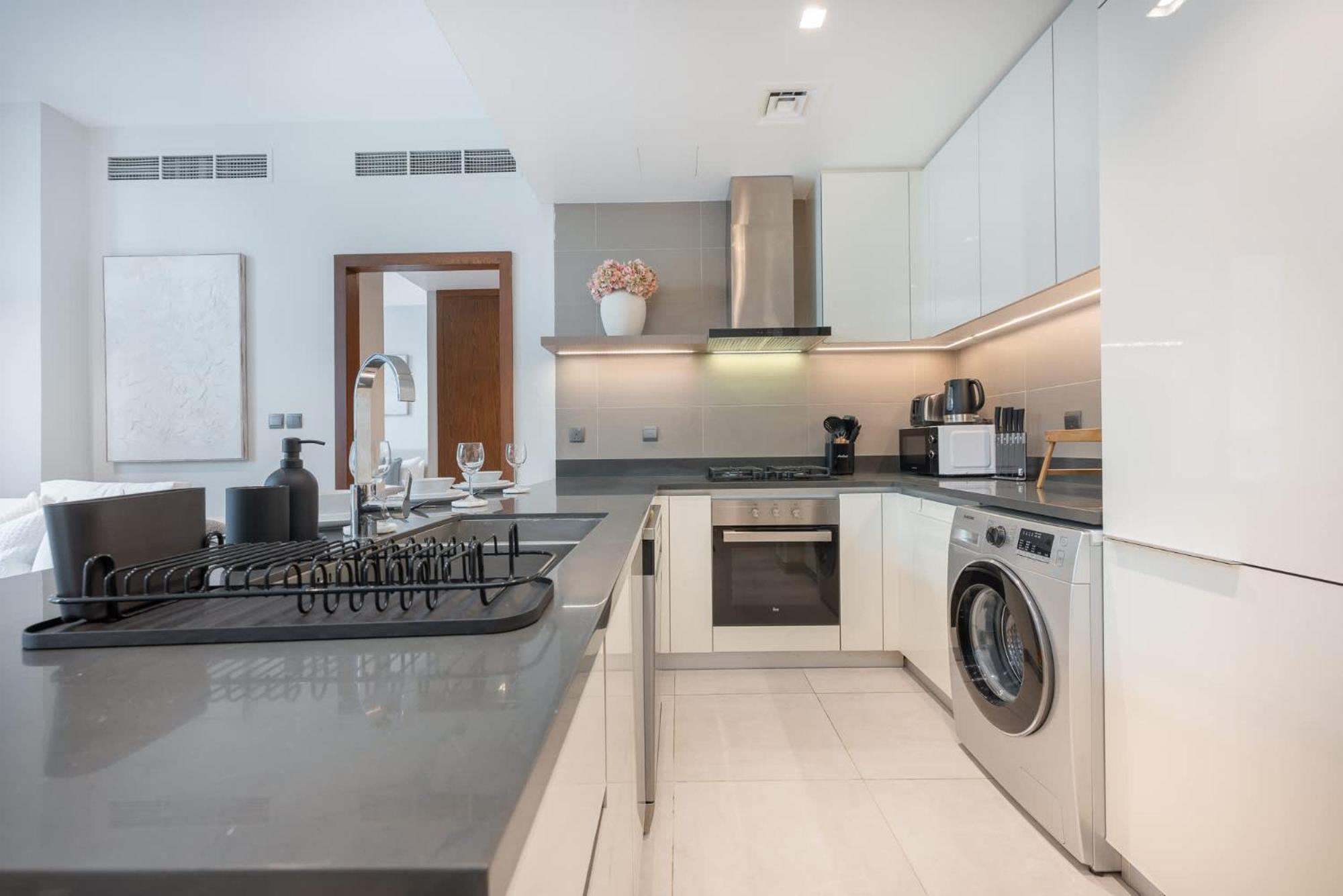 Astonishing 1 Bedroom Flat In No 9 Tower Marina * Dubai