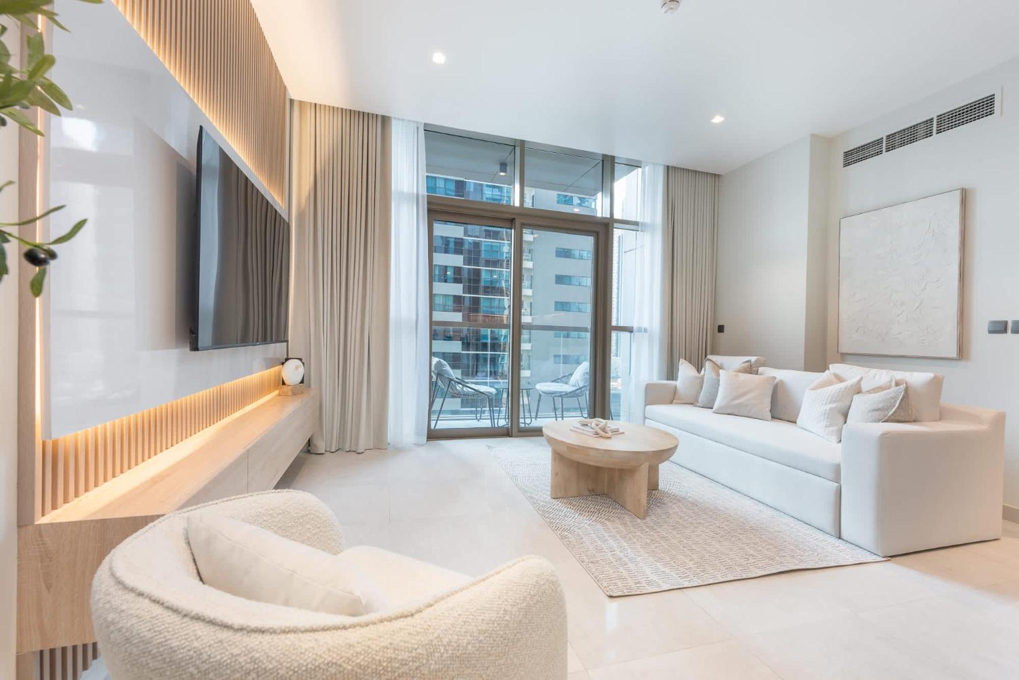 Astonishing 1 Bedroom Flat In No 9 Tower Marina Apartment