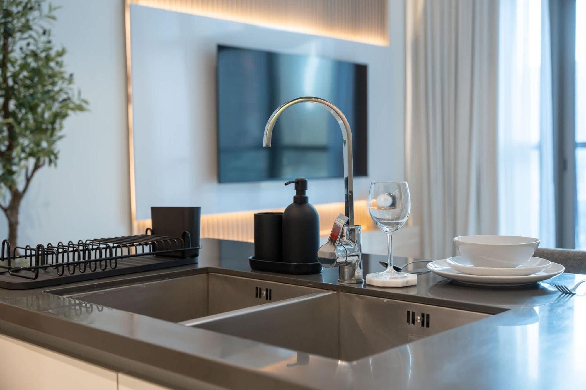 Apartment Astonishing 1 Bedroom Flat In No 9 Tower Marina *