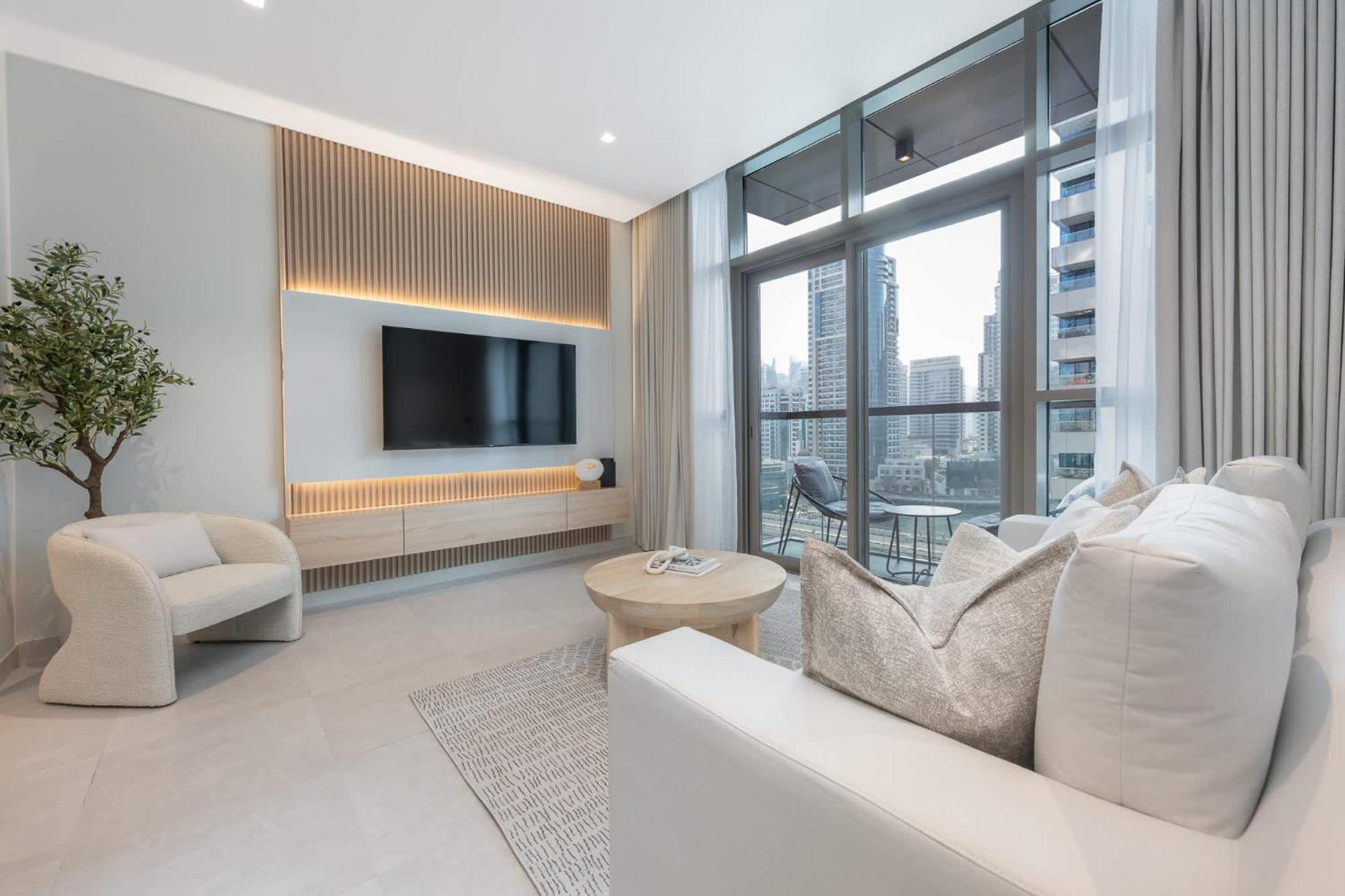 Astonishing 1 Bedroom Flat In No 9 Tower Marina Apartment *